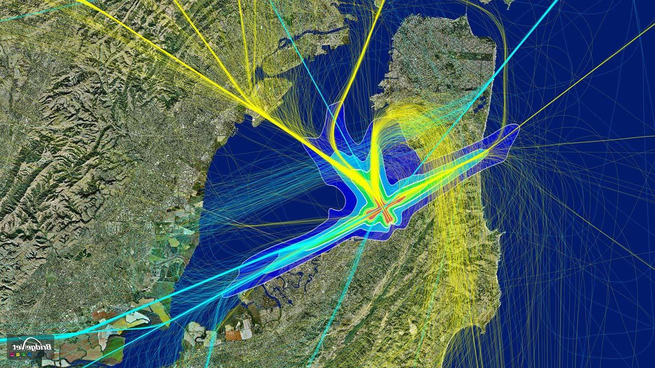 Volans displays 3D flight tracks and flight path playback with aerial, terrain, street, and chart map